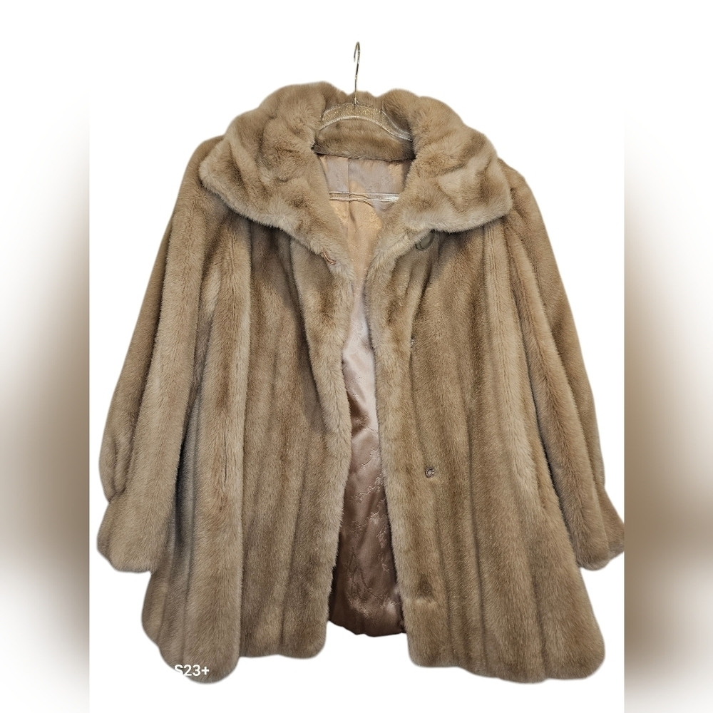 Vintage 60s Grandella tan heavy classic faux fur coat pockets satin lined sz 10